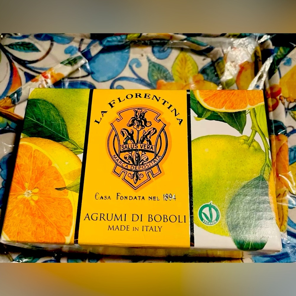 BRAND NEW FROM ITALY LA FLORENTINA SOAP WITH PURSE - SMELLS AMAZINGG